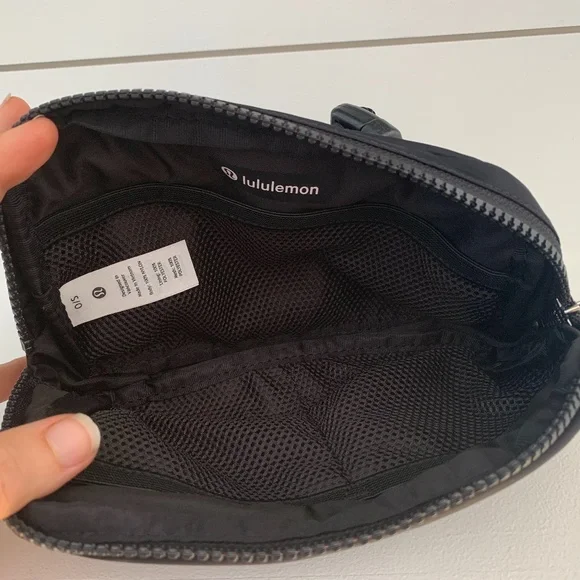 lululemon athletica | Bags | Lululemon Everywhere Belt Bag
